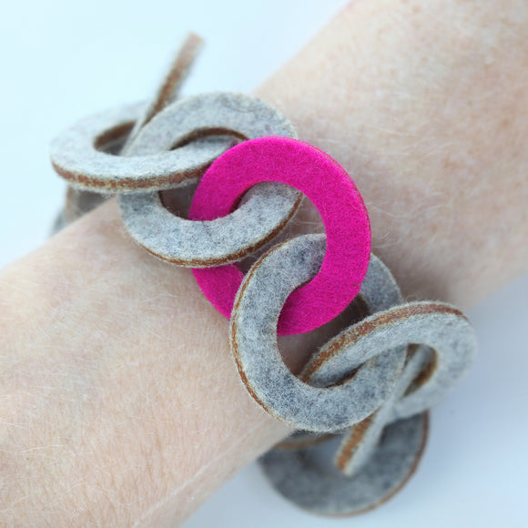 Small wool felt chain-link bracelet - Amy Jewelry
 - 1