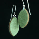 Wool felt single-leaf earrings - Amy Jewelry
 - 2