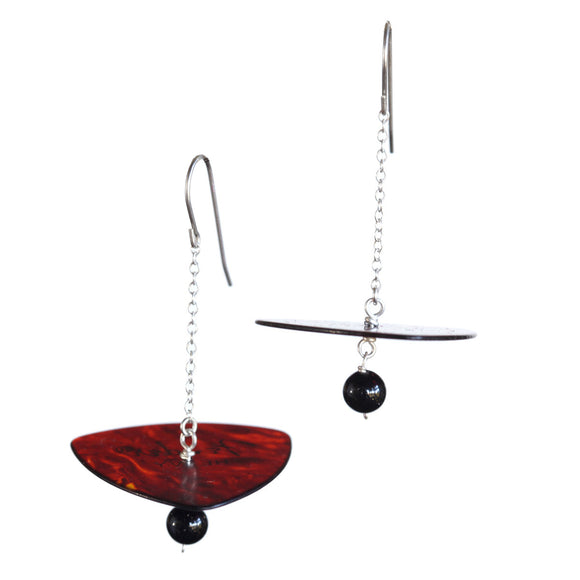 Guitar pick chain dangle earring with onyx bead - Amy Jewelry

