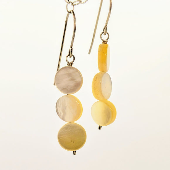 Small mother of pearl circle earrings