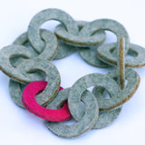 Small wool felt chain-link bracelet - Amy Jewelry
 - 3