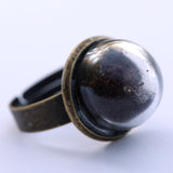 Small glass dome ring with coffee - Amy Jewelry
 - 1