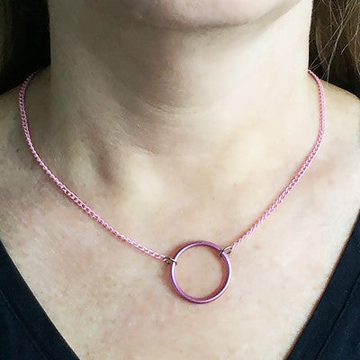 Short circle knitting needle necklace