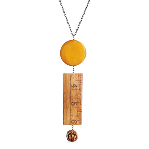 Bakelite yardstick carved-bead pendant necklace - Amy Jewelry
