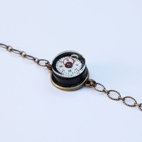 Compass level bracelet with brass chain - Amy Jewelry
