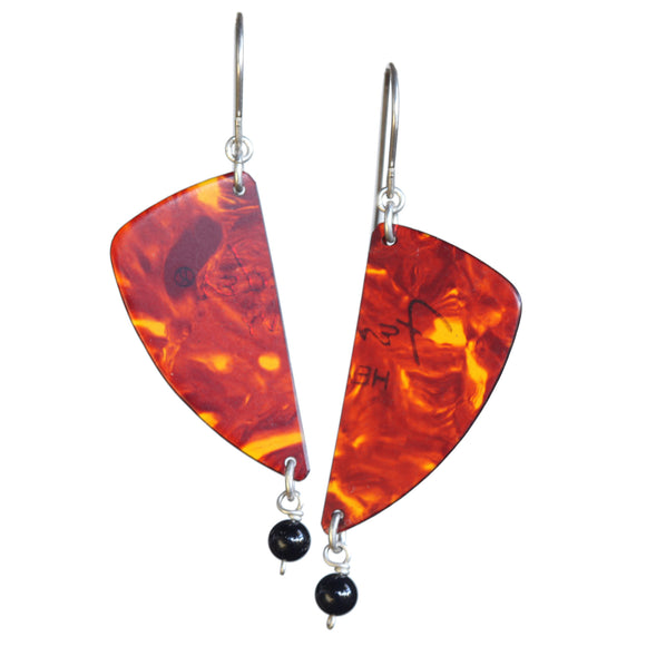 Guitar pick earring with onyx bead - Amy Jewelry
